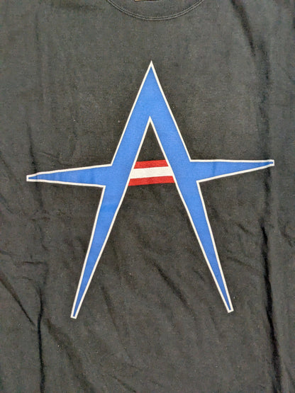 Kurt Angle "AMERICA NEEDS A HERO" T-shirt (WWE (2005) / Black)