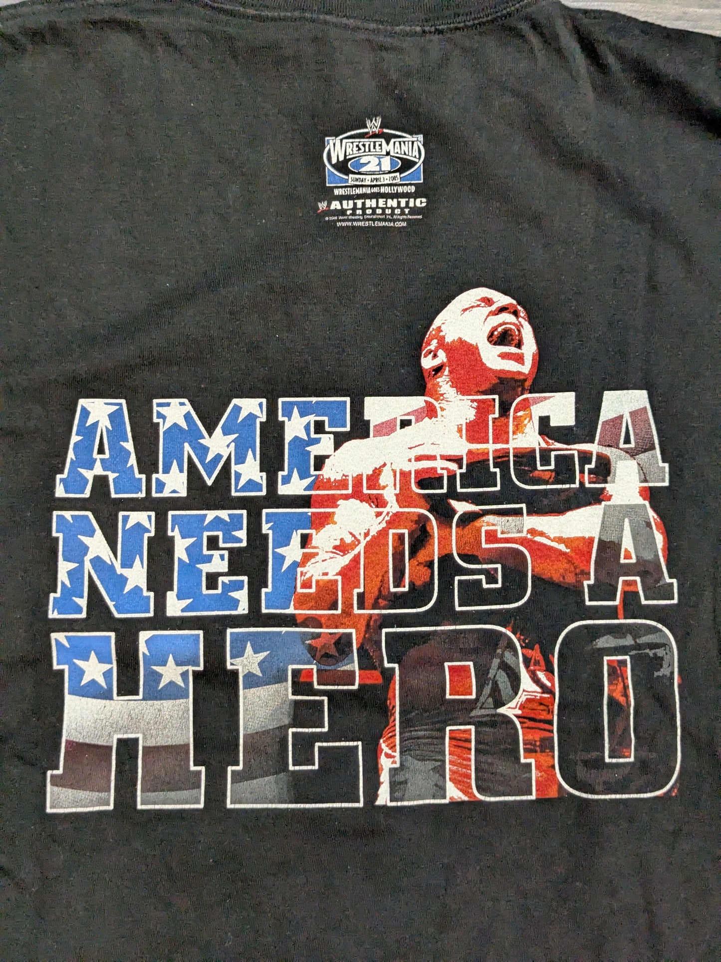 Kurt Angle "AMERICA NEEDS A HERO" T-shirt (WWE (2005) / Black)