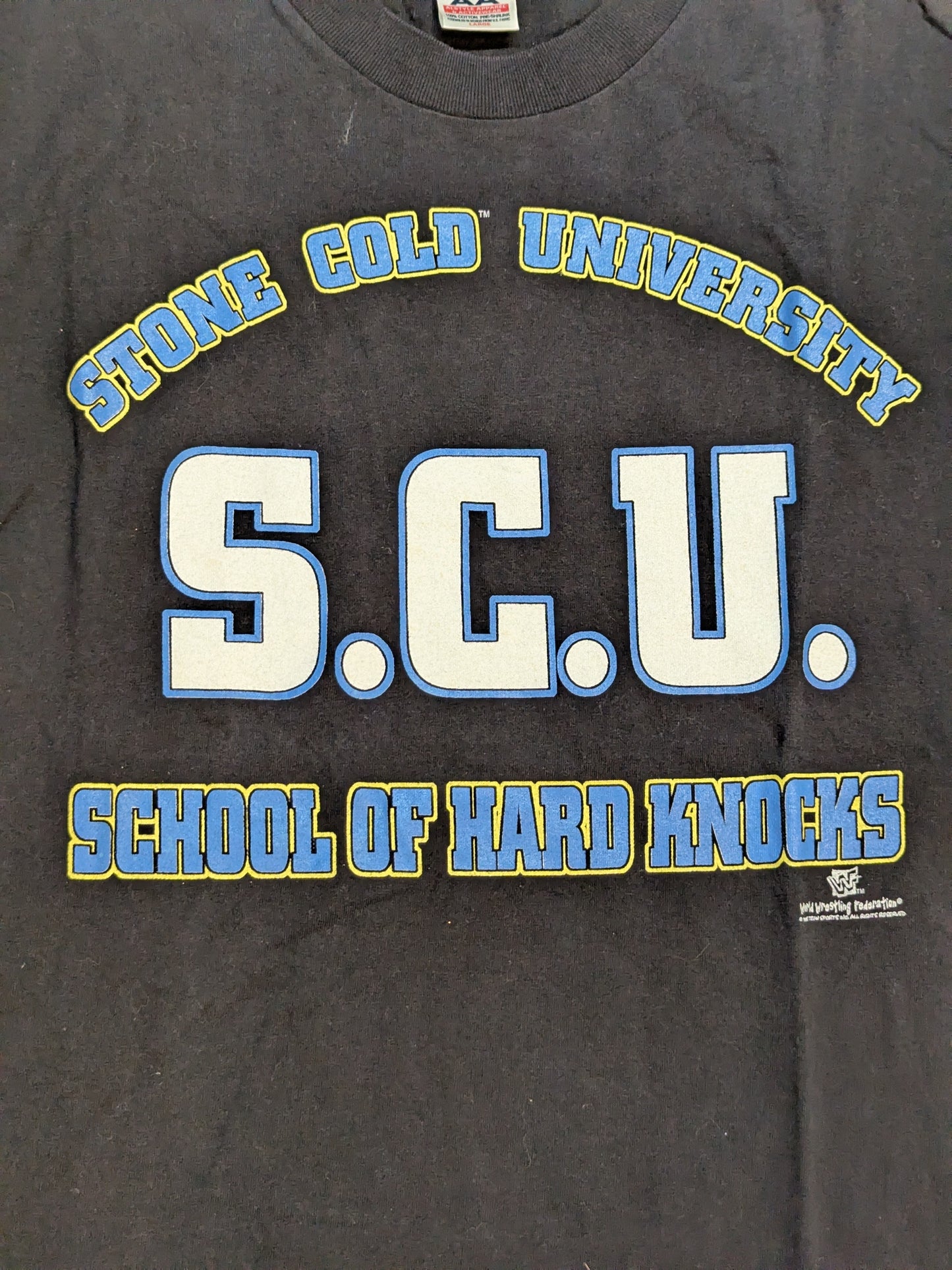 Stone Cold Steve Austin 'SCU STONE COLD UNIVERSITY' T-shirt (WWF (1998) / Black)