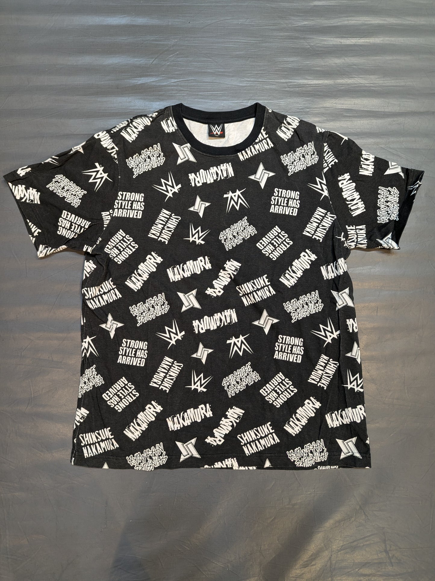 Shinsuke Nakamura × Shimamura "STRONG STYLE HAS ARRIVED" T-Shirt (Black)