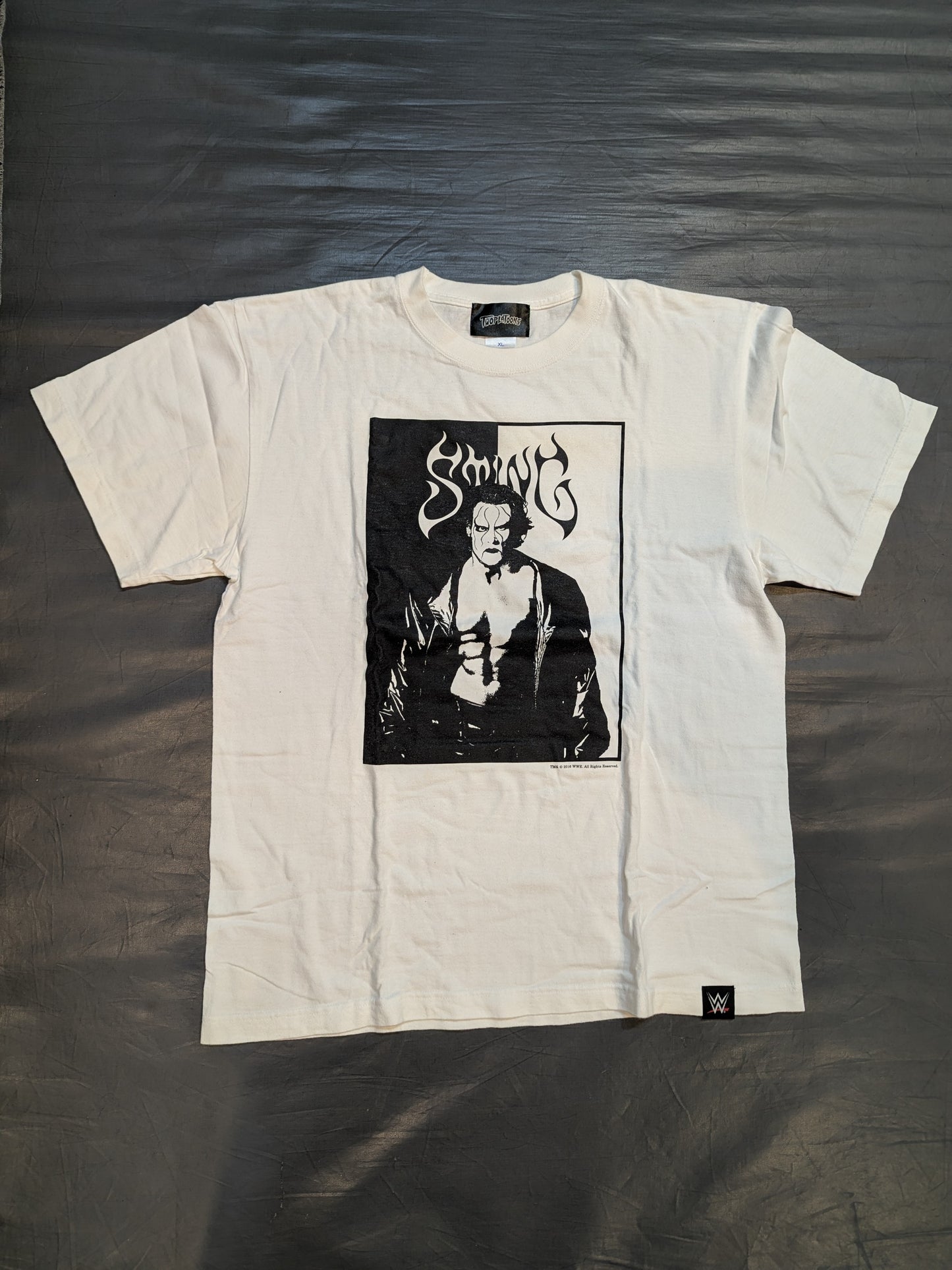 スティング×TWOPLATOONS コラボTシャツ③(WWE(2016) / ホワイト)