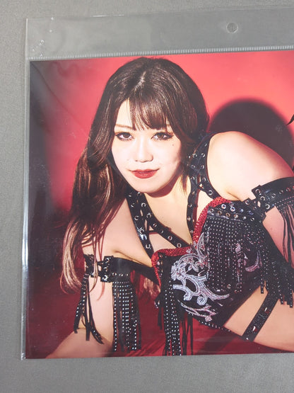 Suzu Suzuki SPG Lying Down Pro-Photo