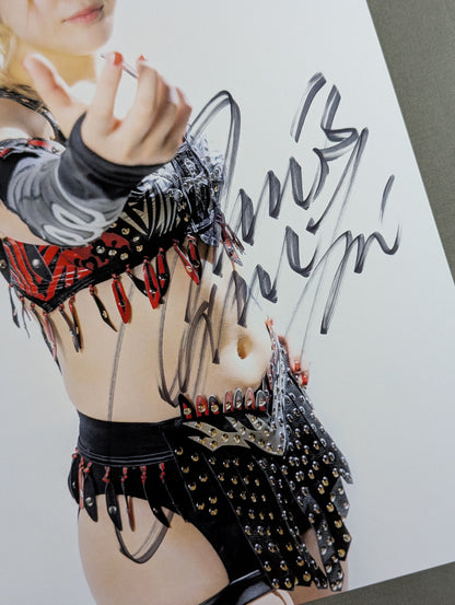 Utami Hayashishita  hand signed autograph  Starda Mu Pro-Photo (A-2)