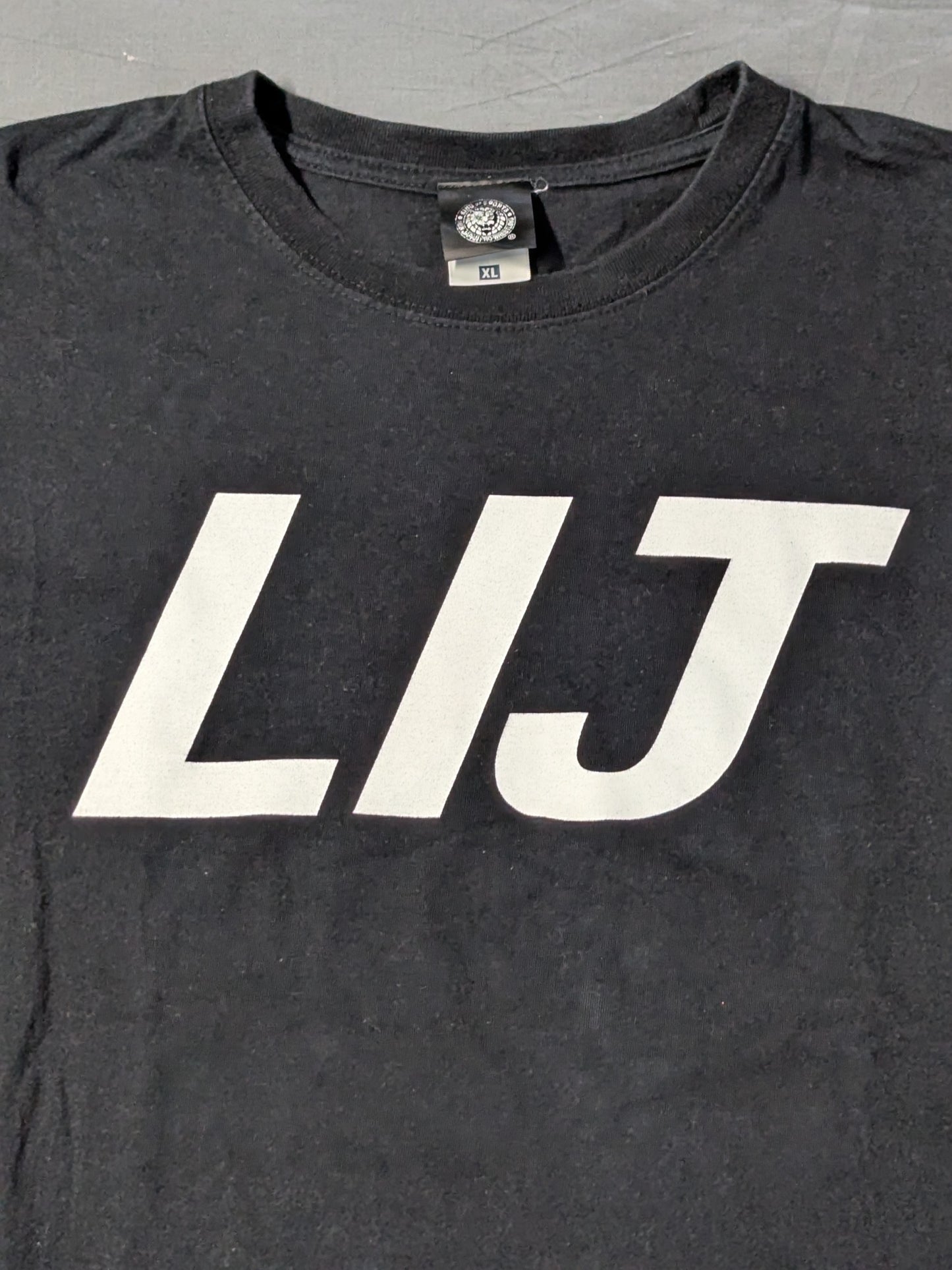 L.I.J× LONDON T-shirt