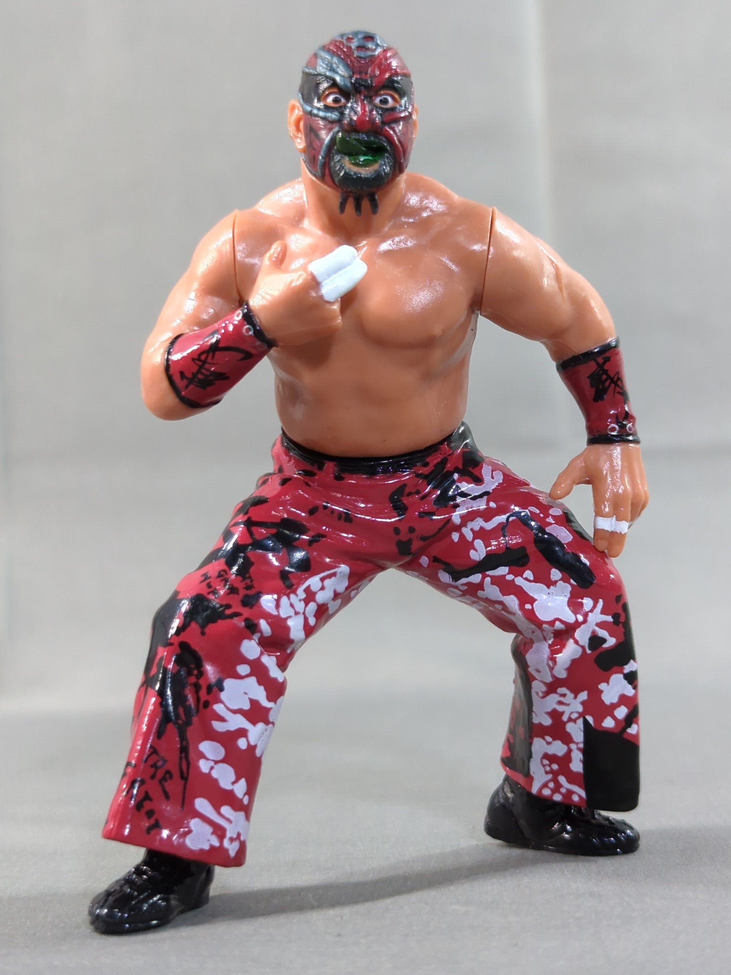 Great  Muta (poisonous spider, finger closed)