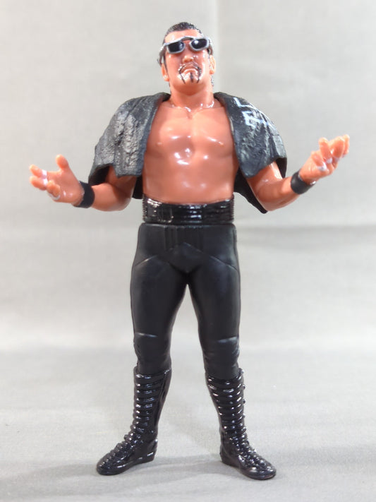 Masahiro Chono  (black towel, sunglasses)