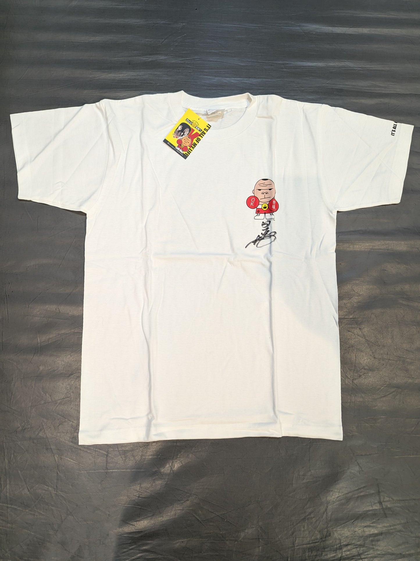 【hand signed autograph】Guts Ishimatsu "Guts Ishimatsu-kun" Illustration T-Shirt (White)