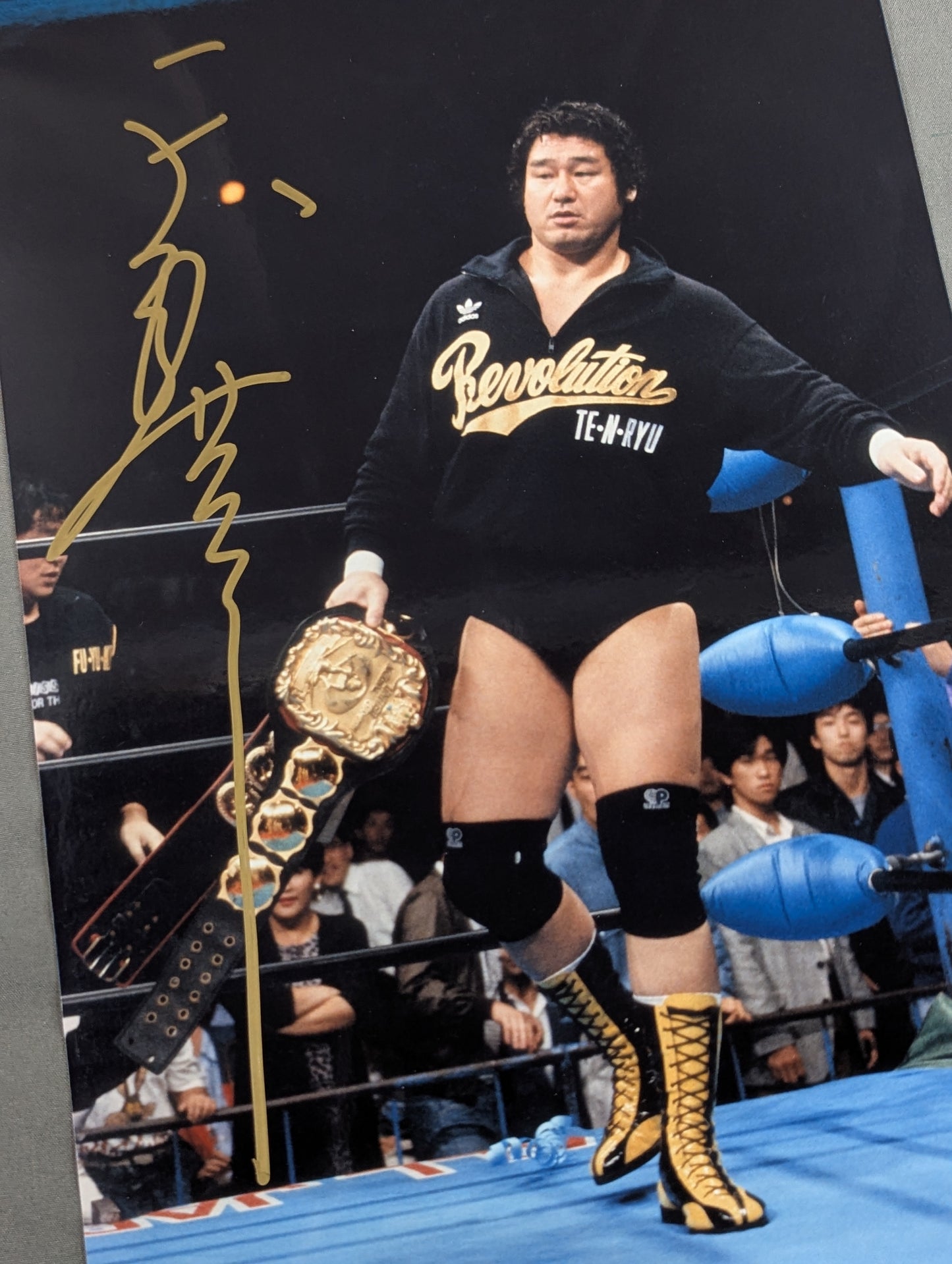 Tenryu Genichiro hand signed autograph Pro-Photo  (A-2 )