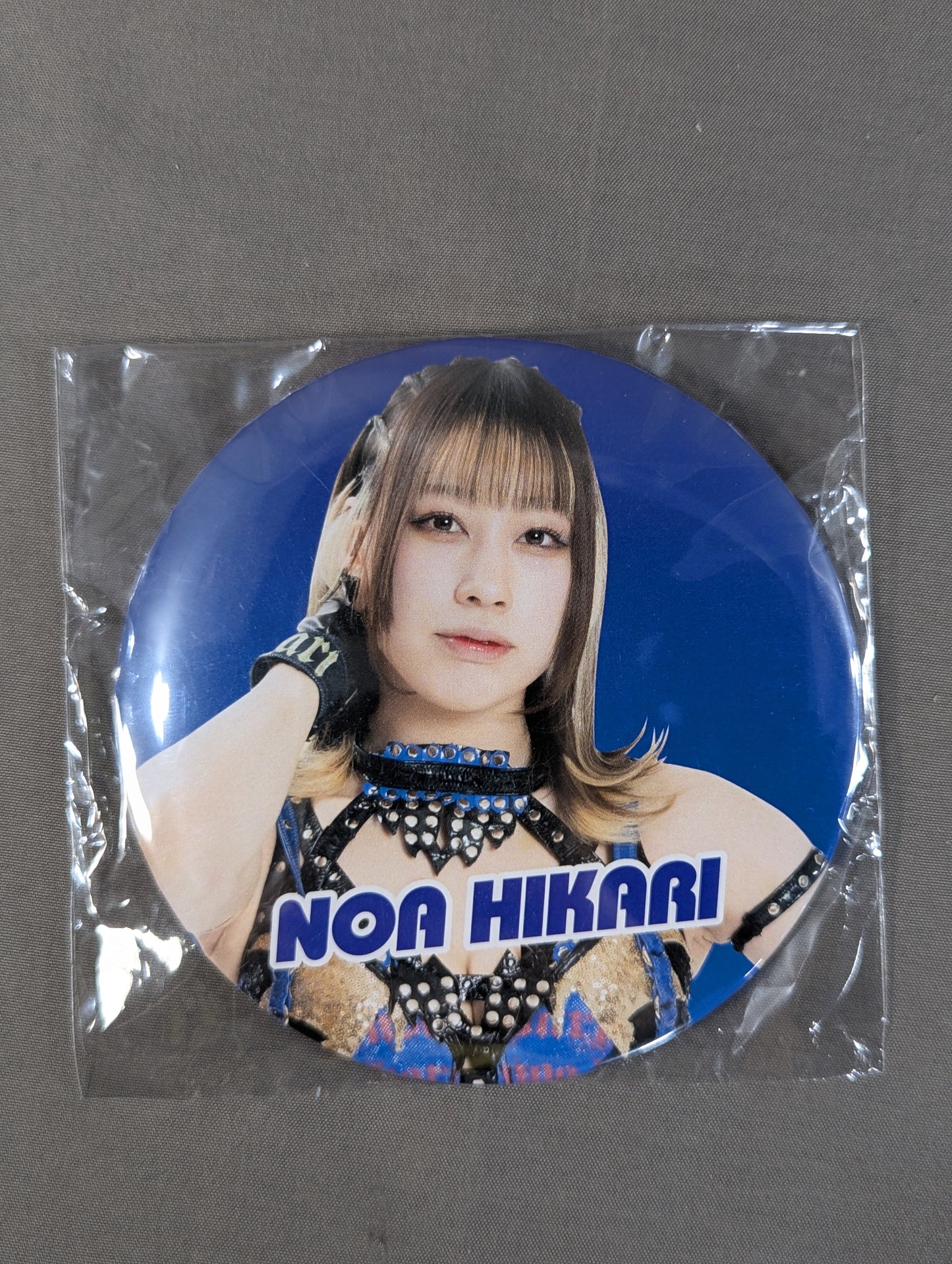Noa Hikari  Tokyo Joshi Pro Wrestling  BI G-PinBack button (1)