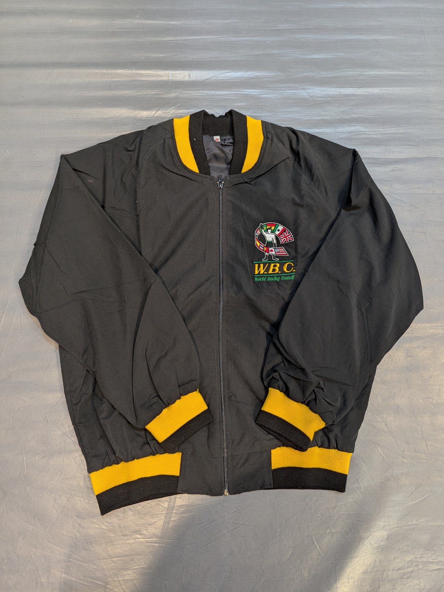 WBC 刺繍入りライトウェイトスタジアムジャンパー(ブラック)