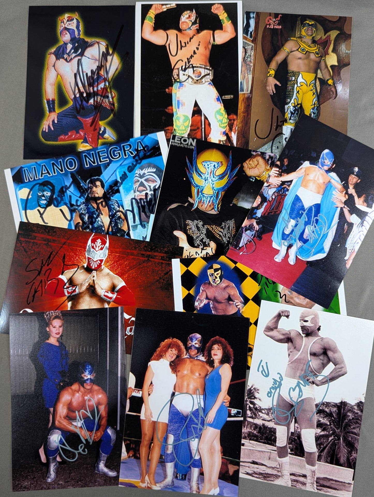 【hand signed autograph】 Mexico Lucha Libre 140 sheets photo set