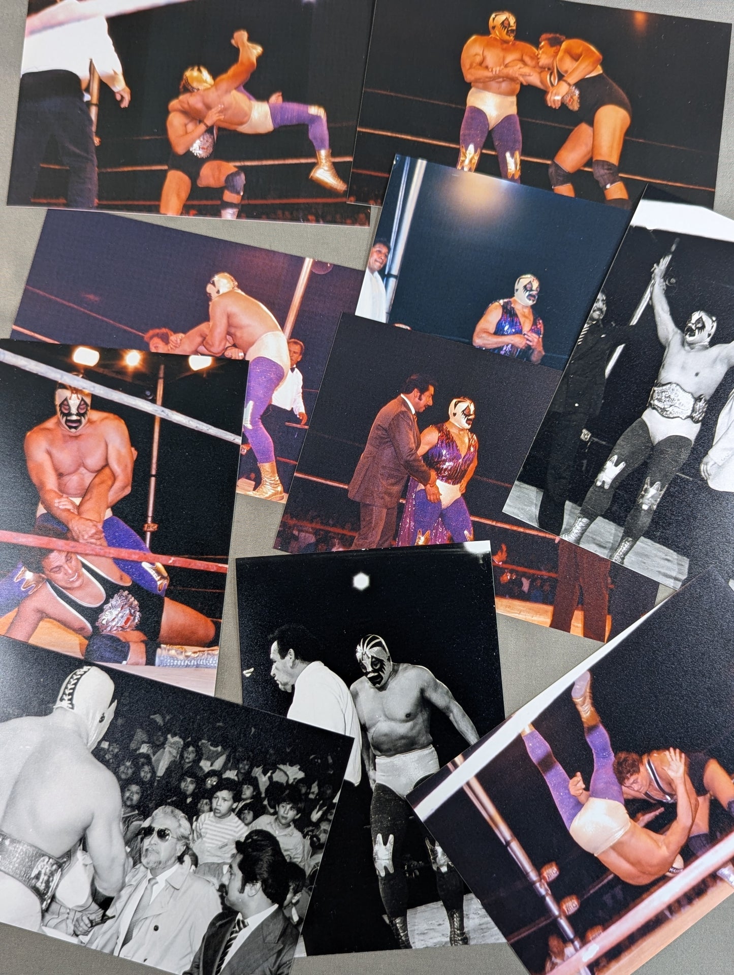 1988 ★IWA★ Mil Mascaras vs Enrique Vera Match photo set