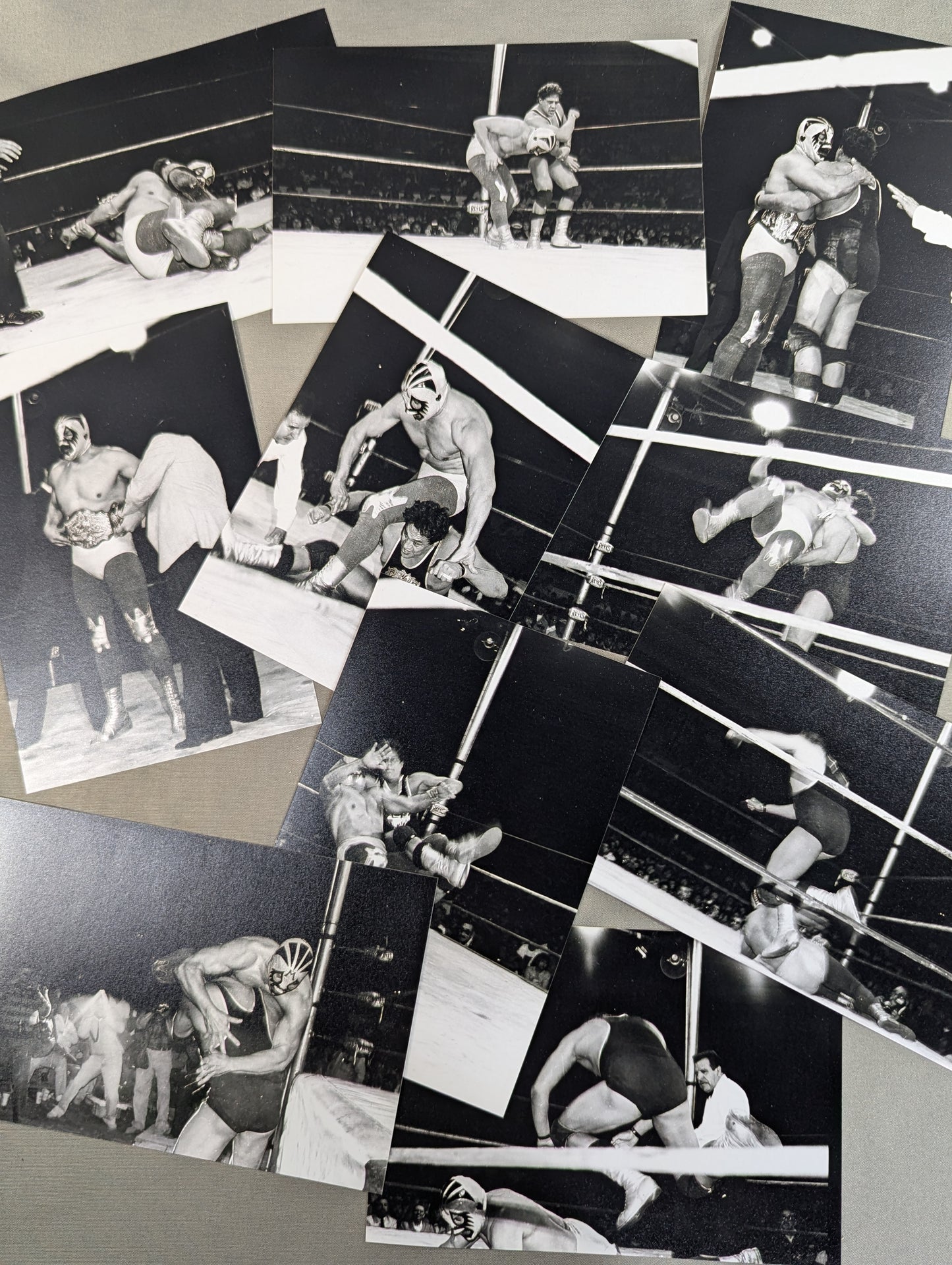 1988 ★IWA★ Mil Mascaras vs Enrique Vera Match photo set