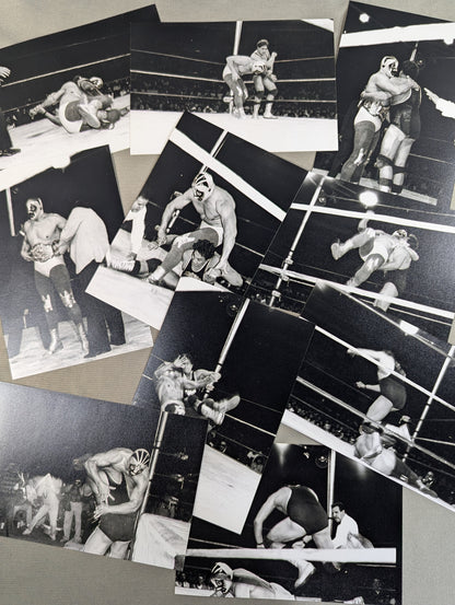 1988 ★IWA★ Mil Mascaras vs Enrique Vera Match photo set