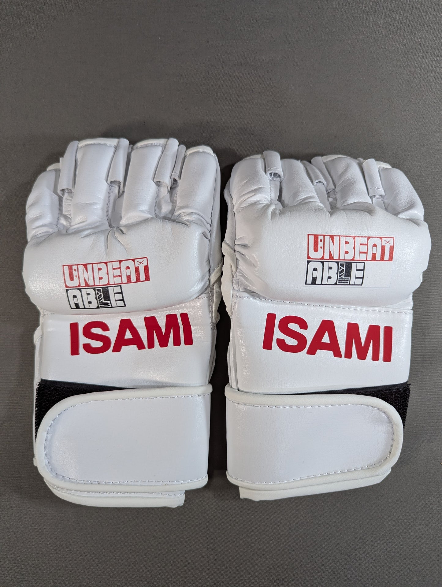 ★ISAMI UNBEATABLE ★ Official Open Finger Gloves