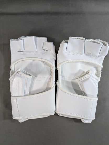★ISAMI UNBEATABLE ★ Official Open Finger Gloves