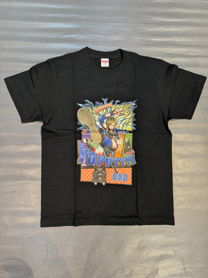 Yoshiko Hasegawa: "booooom!" Illustration T-shirt (Black)