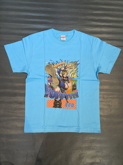 Yoshiko Hasegawa: "booooom!" Illustration T-shirt (Light Blue)
