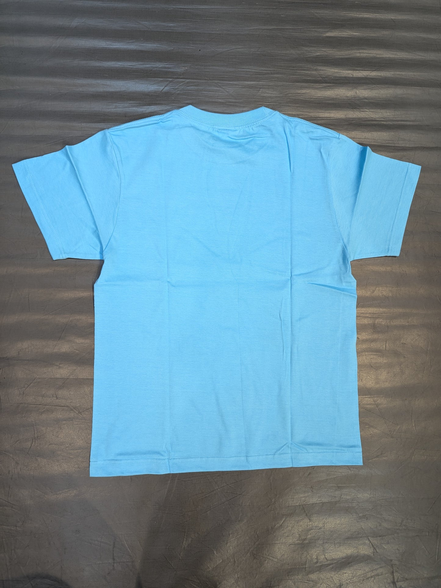 Yoshiko Hasegawa: "booooom!" Illustration T-shirt (Light Blue)