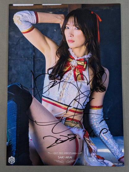 Saki Akai  hand signed autograph Pro-Photo  (A-1)