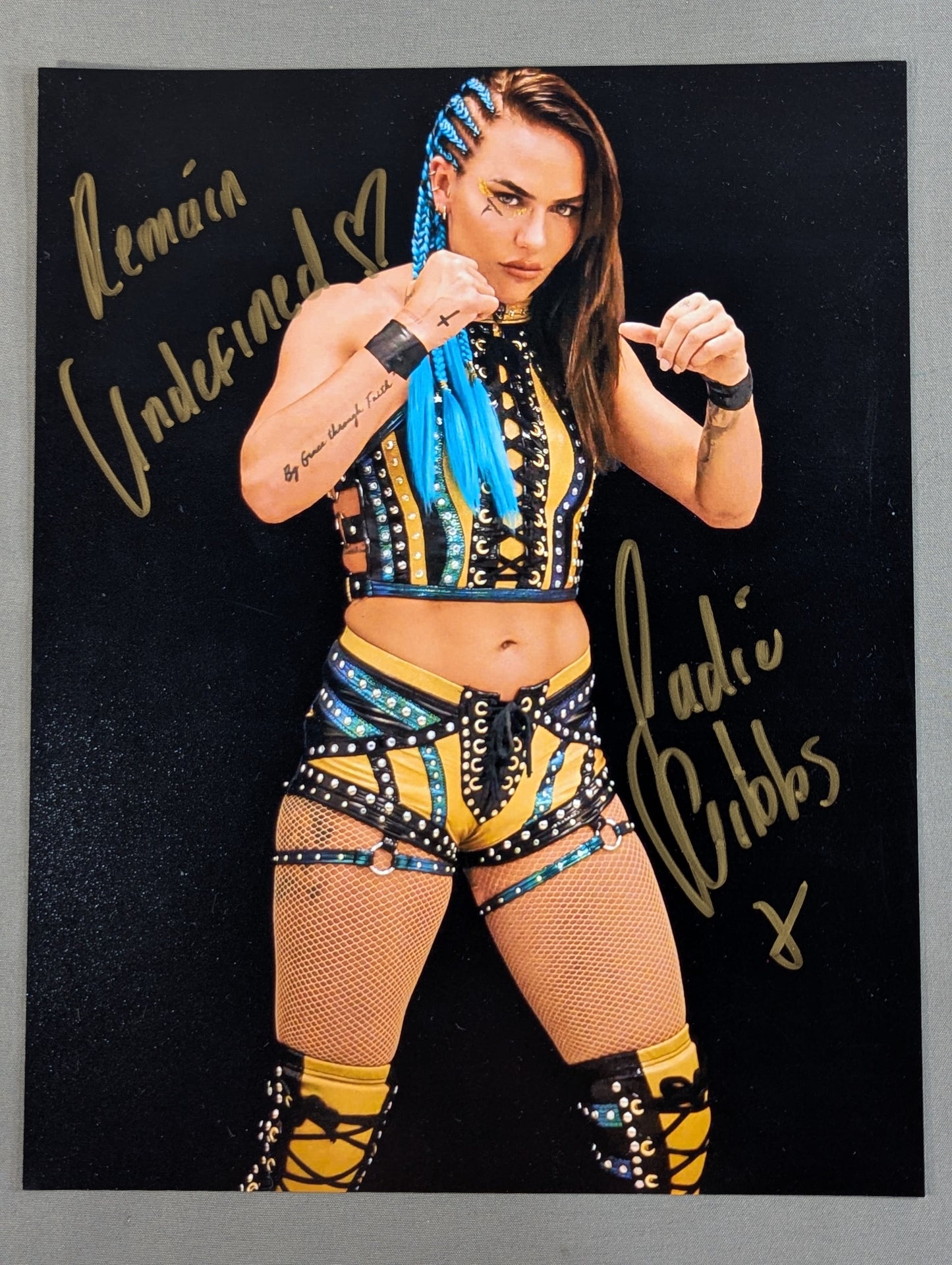 Sadie Gibbs hand signed autograph  Pro-Photo (A-1)