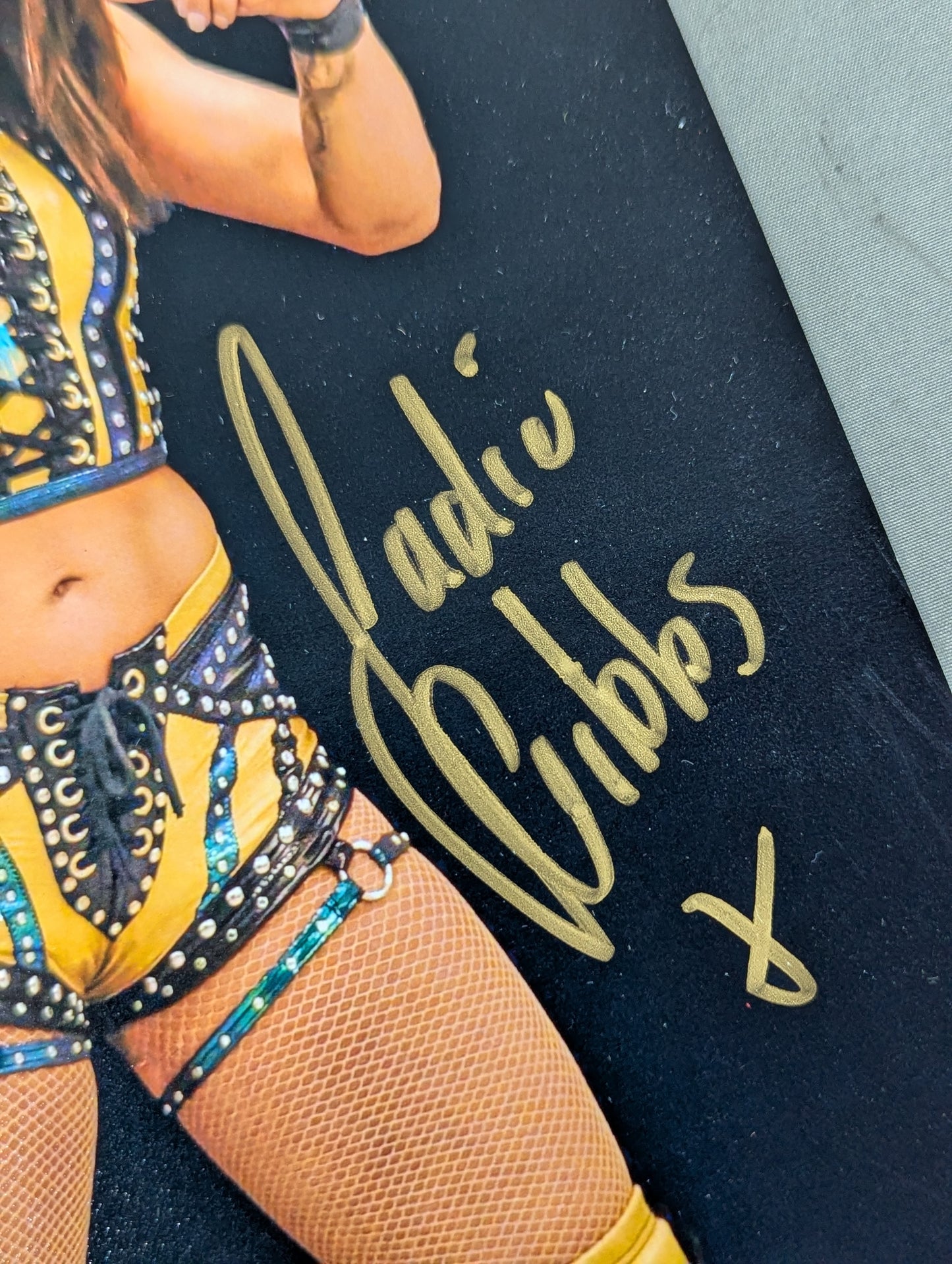 Sadie Gibbs hand signed autograph  Pro-Photo (A-1)