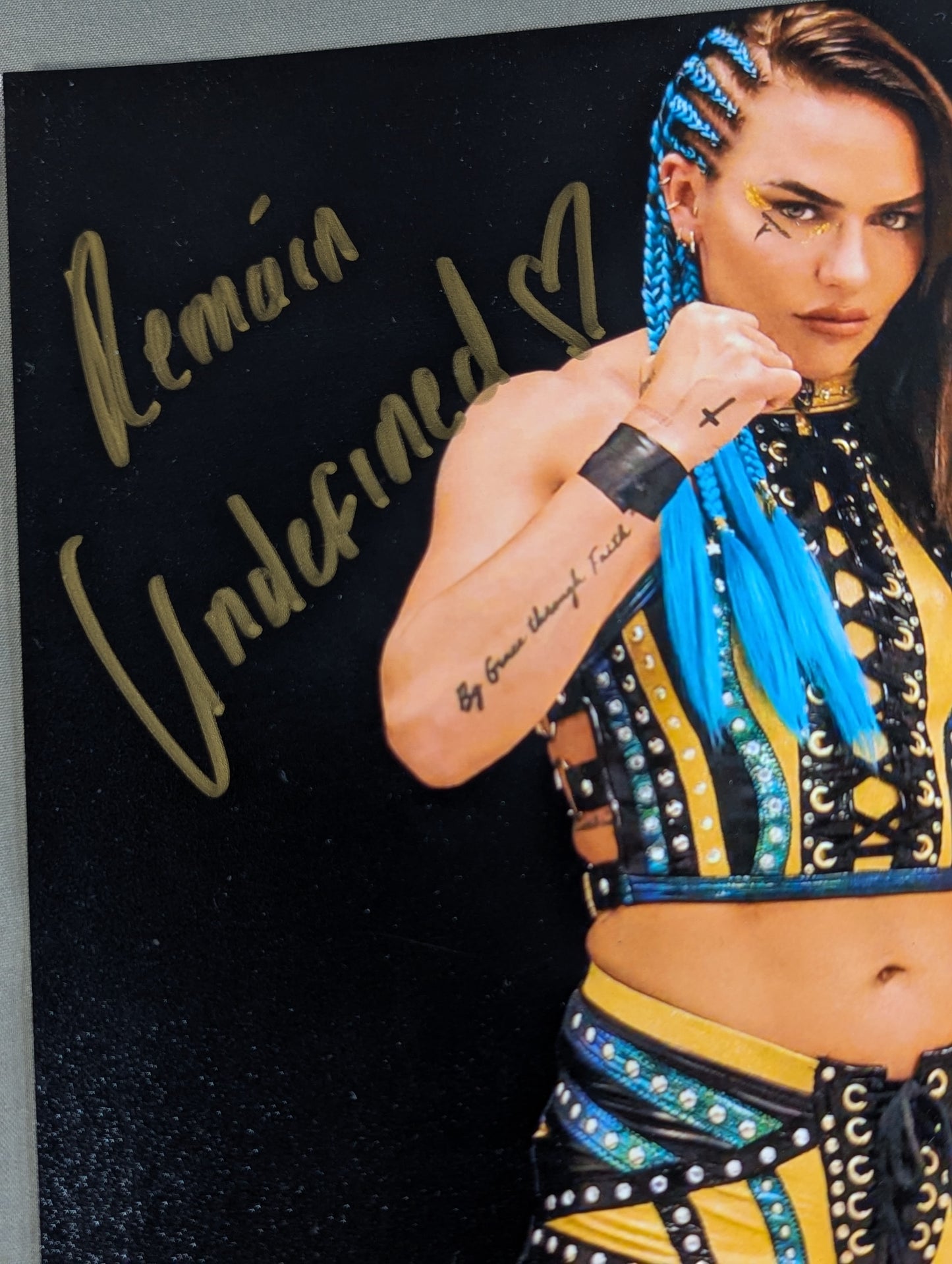 Sadie Gibbs hand signed autograph  Pro-Photo (A-1)