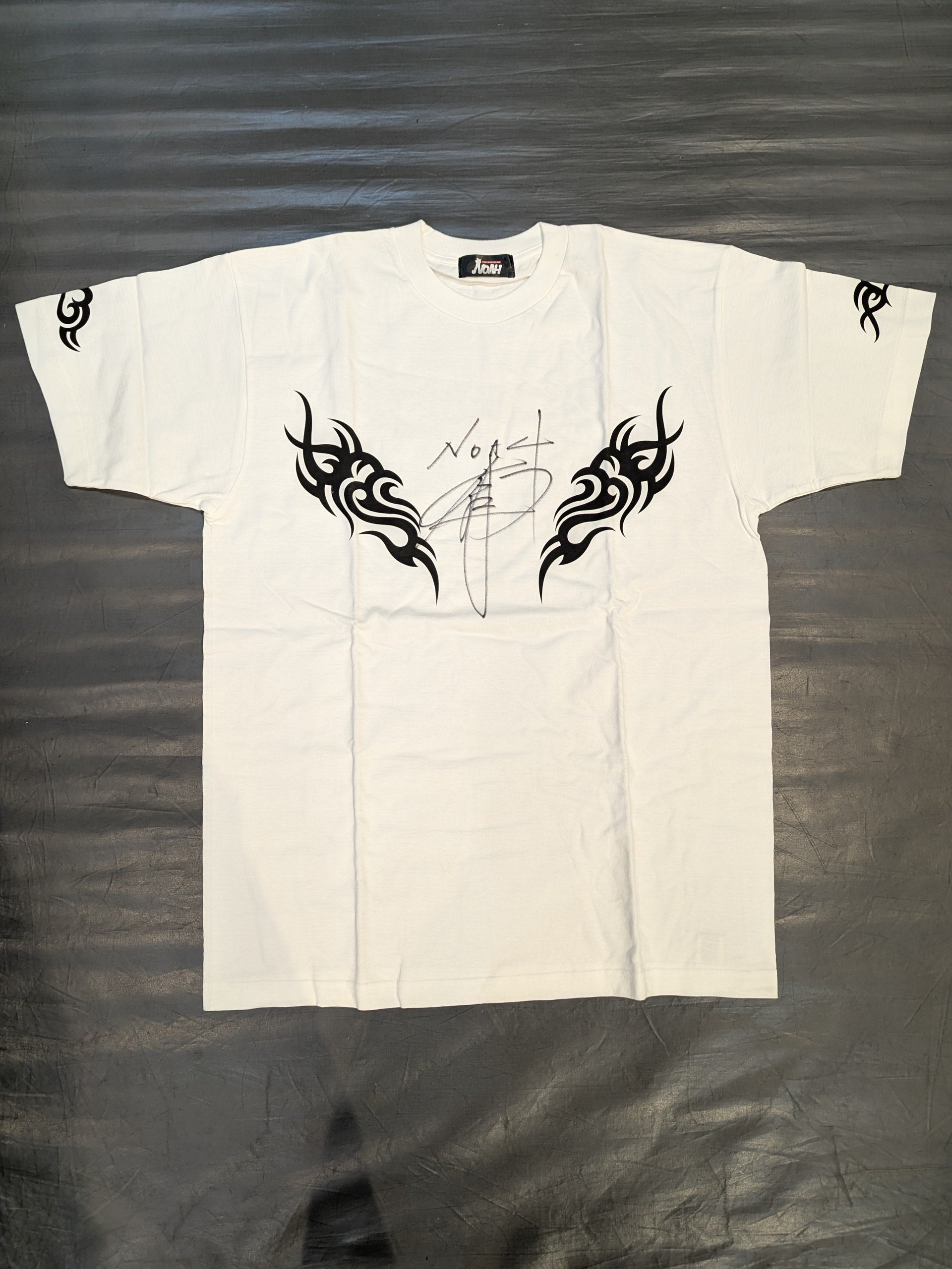 直筆サイン入り】秋山準 Tシャツ – 闘道館