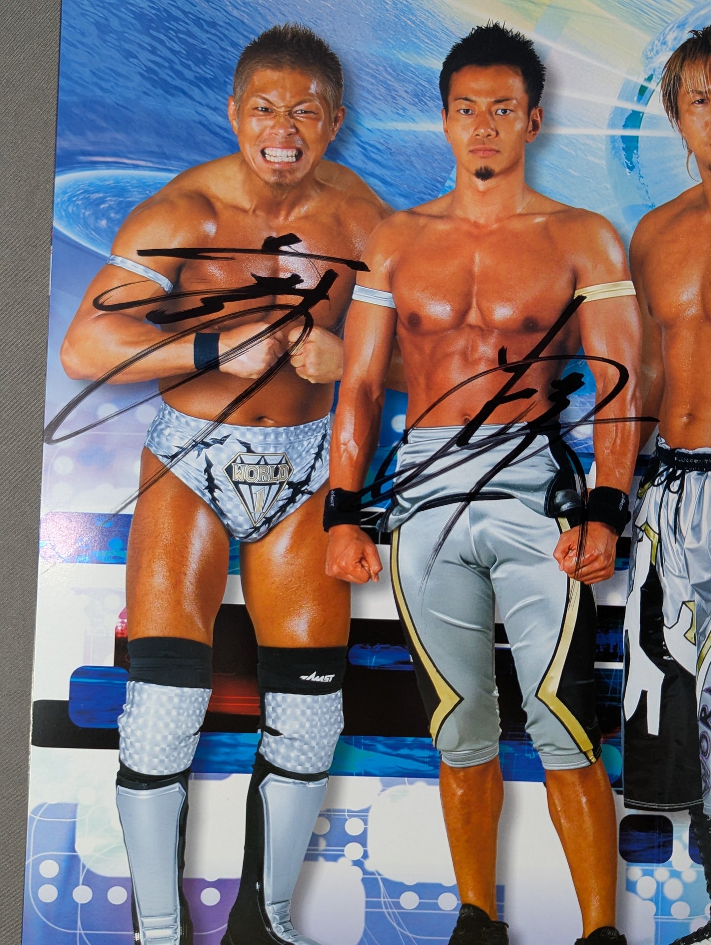 [3 fighters hand signed autograph 2008 Dragon Gate Official Pamphlet Vol.8