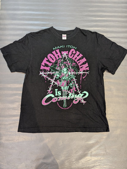 Maki Ito "ITOH-CHAN is Coming" T-shirt (2)