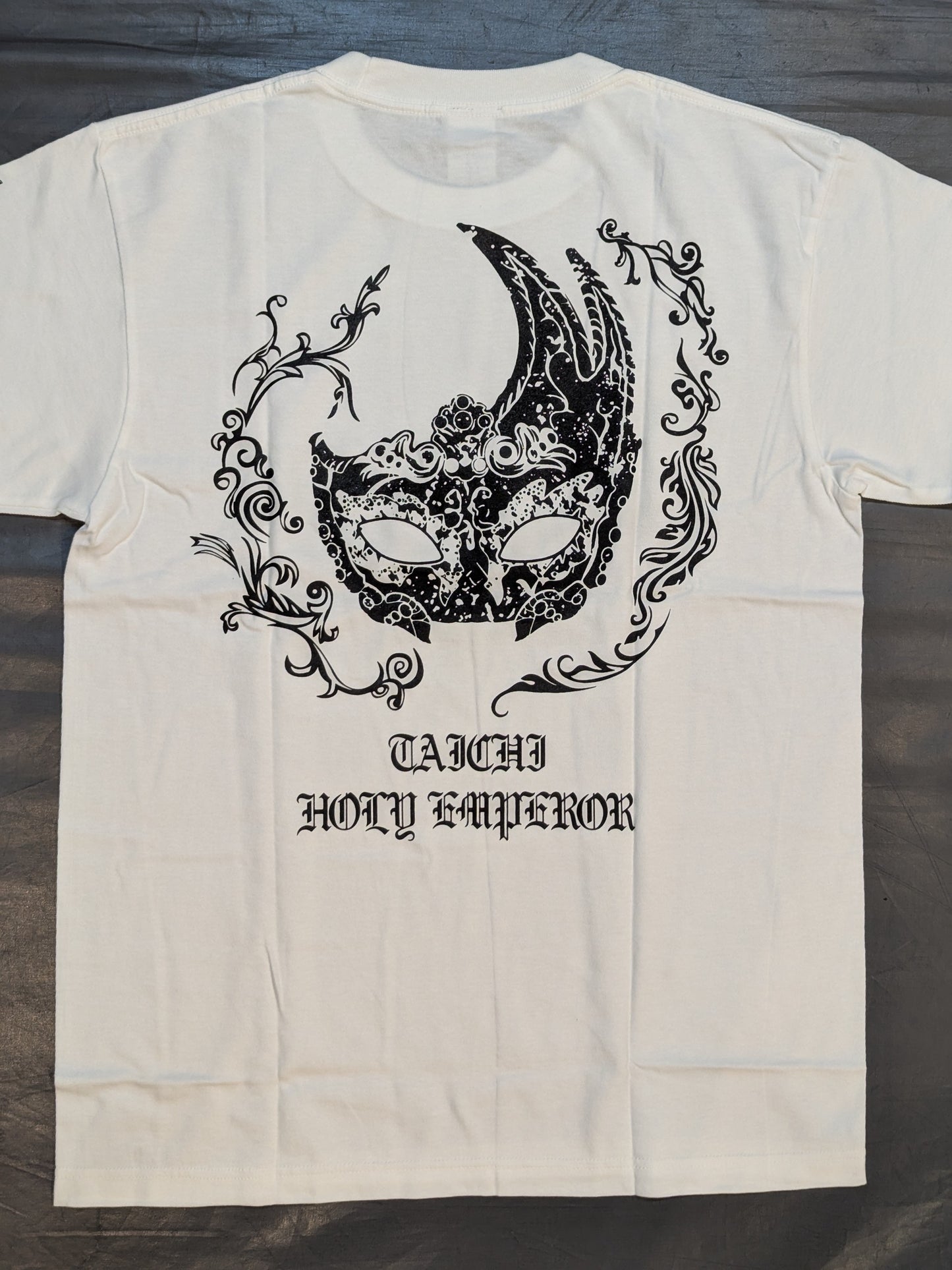 タイチ「HOLY CROSS」Tシャツ