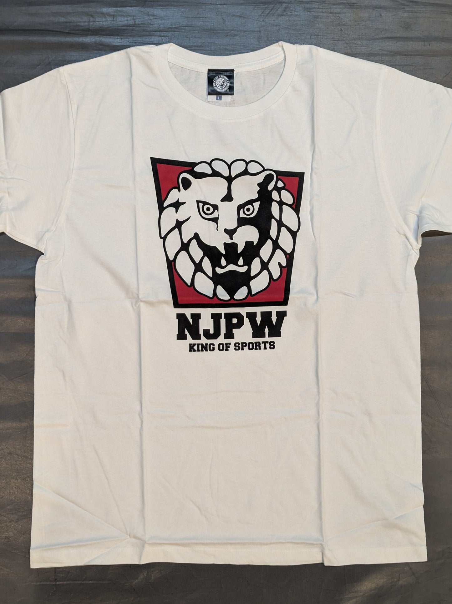 Lion Mark T-shirt (Red Square)