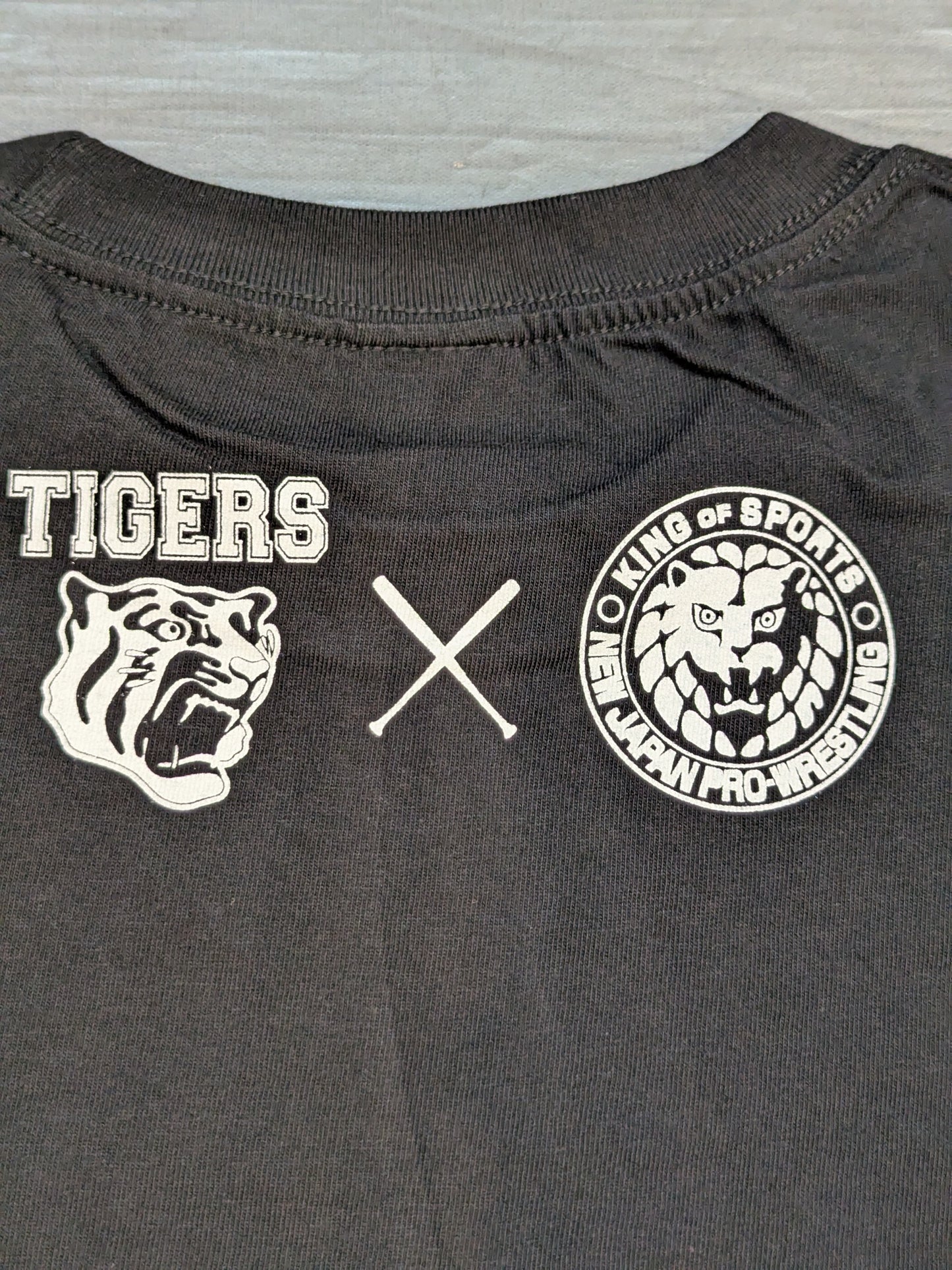 阪神タイガース×新日本プロレス コラボTシャツ