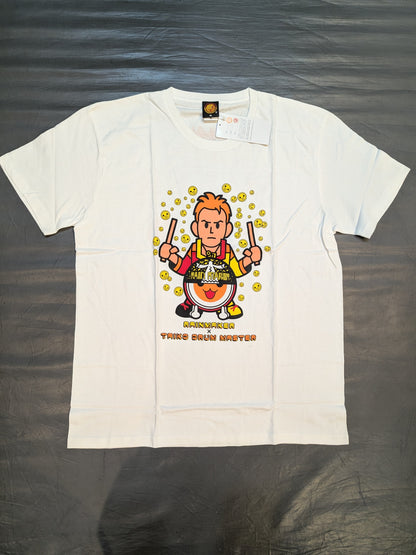 新日本プロレス×太鼓の達人「オカダ・カズチカ RAINMAKER」Tシャツ(ホワイト)