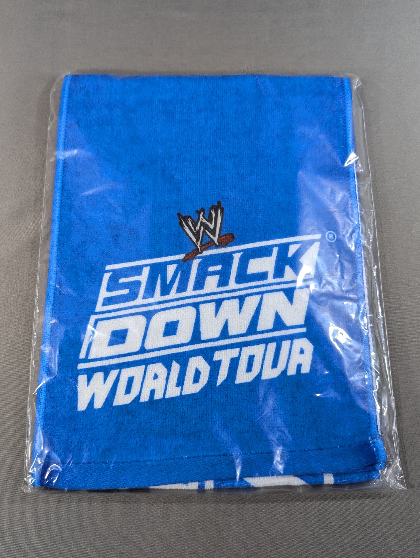 WWE「SMACKDOWN WORLD TOUR」マフラータオル