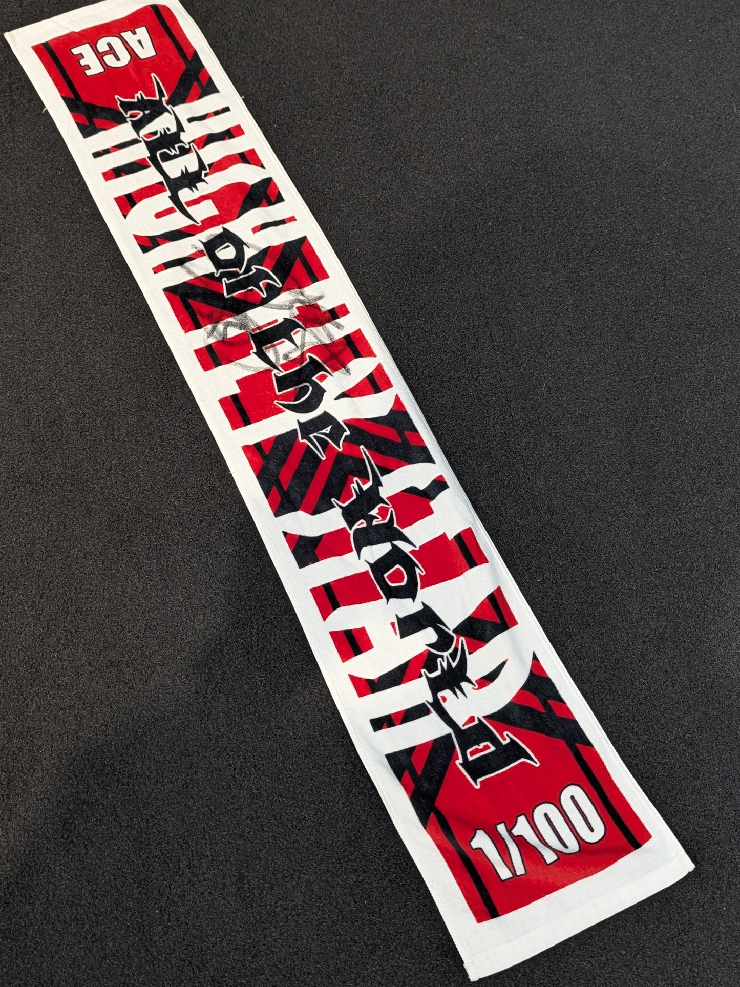 【hand signed autograph】 Hiroshi Tanahashi "ALL OF THE WORLD" Scarf Towel