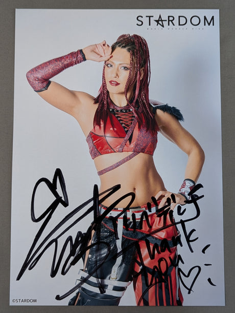 ジュリア 直筆サイン入り スターダムポートレート(F-2)
