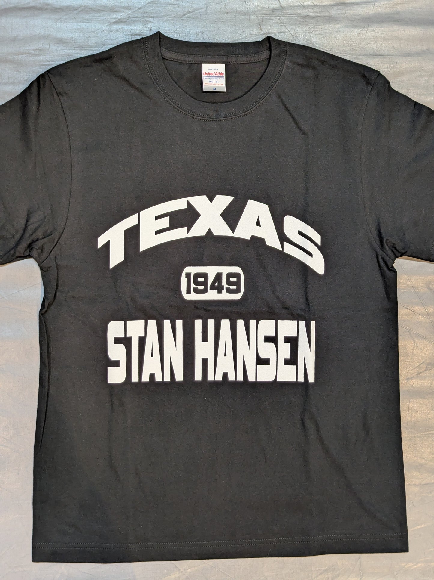 Stan Hansen "TEXAS 1949" T-shirt (1) (Black)