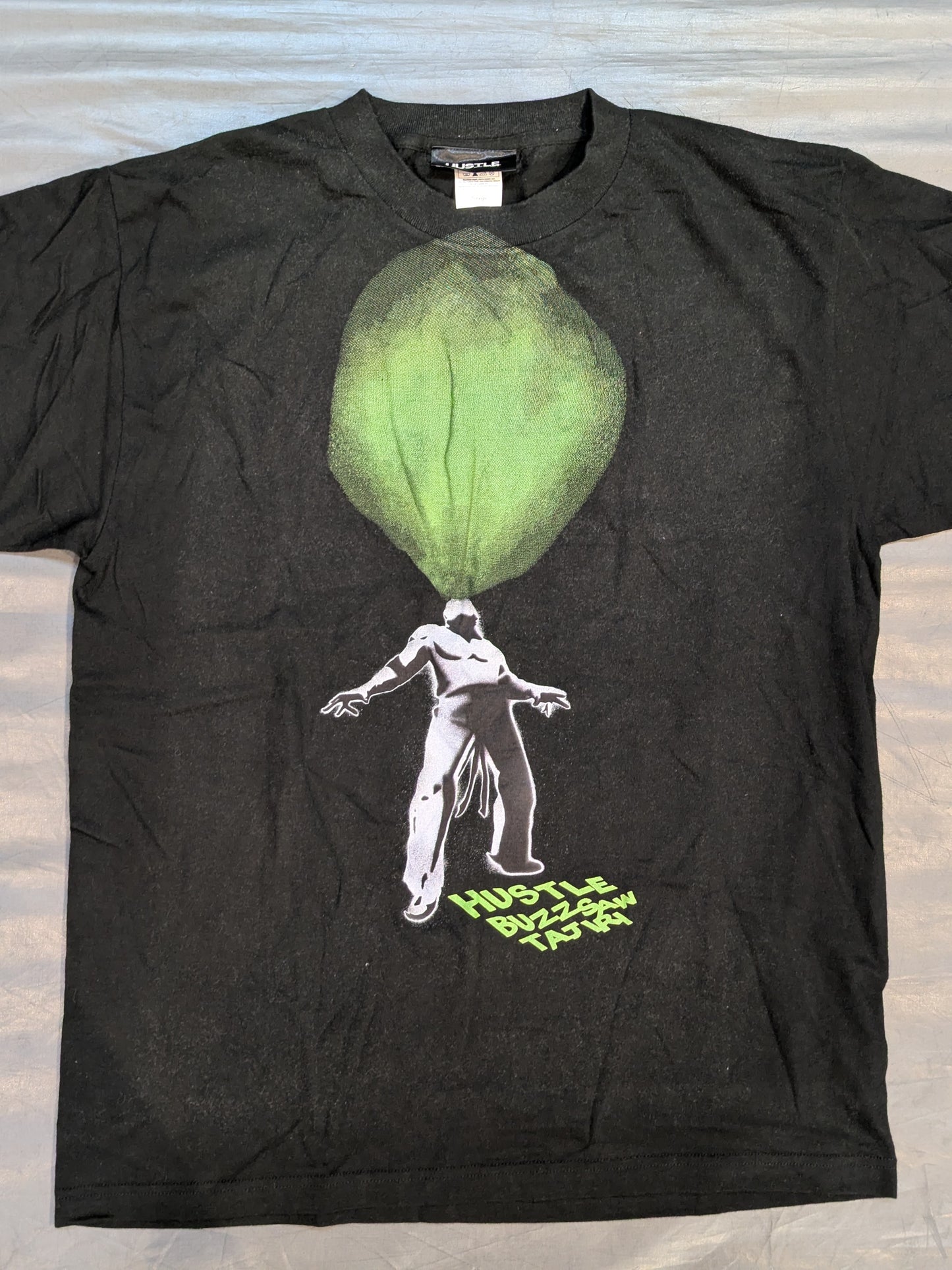 【直筆サイン入り】TAJIRI「HUSTLE BUZZSAW」イラストTシャツ