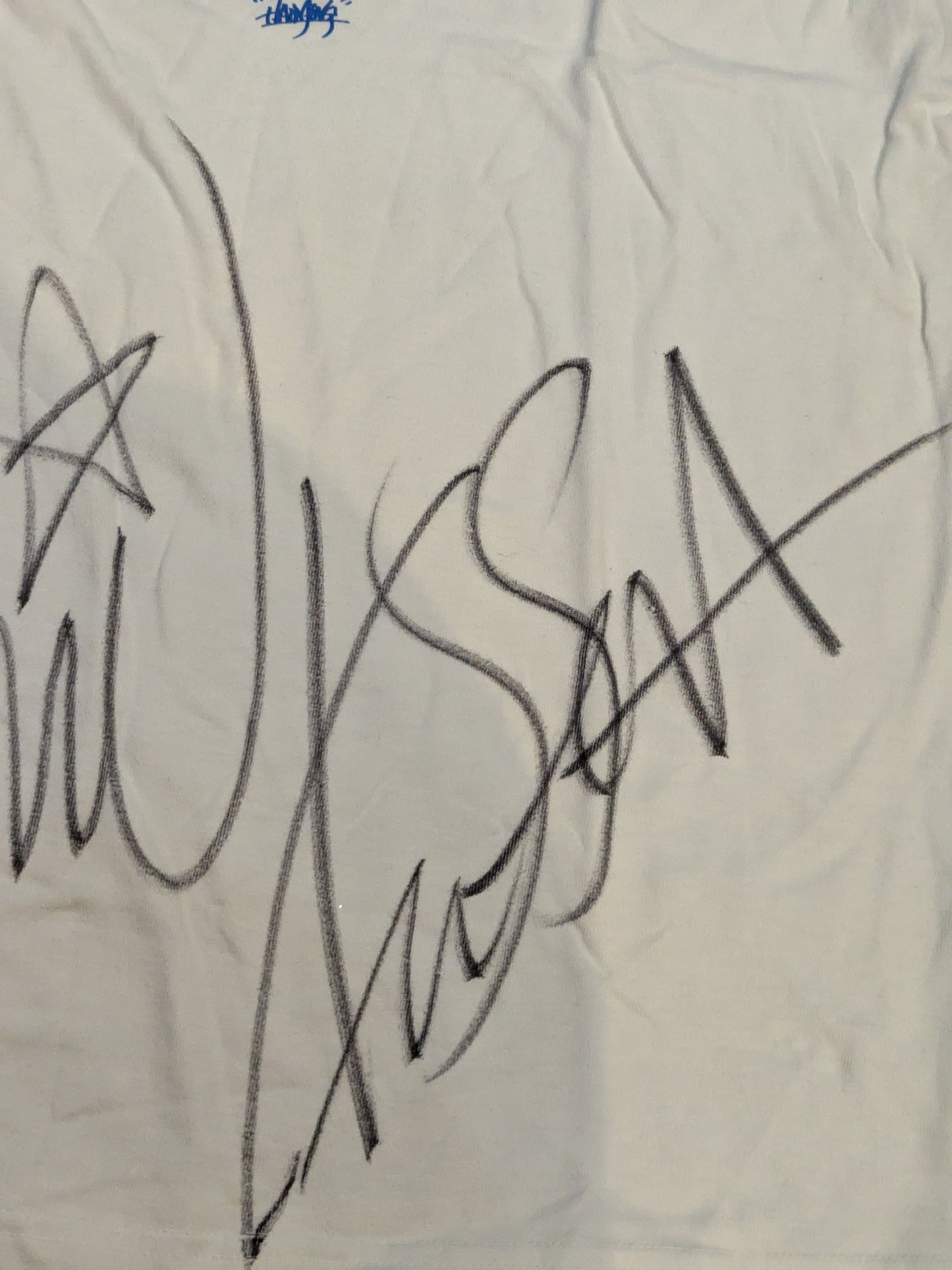 [\(^o^)/ Chie & KUSHIDA 2 hand signed autographs] \(^o^)/ Chie 'Hustle' Silhouette T-shirt