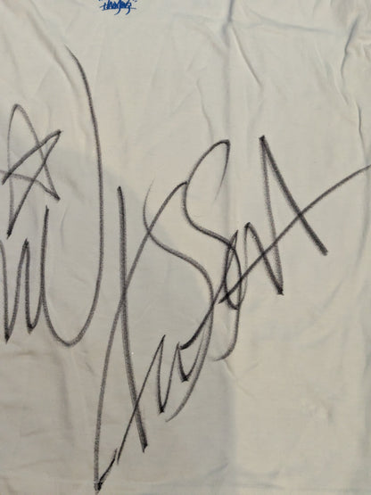 [\(^o^)/ Chie & KUSHIDA 2 hand signed autographs] \(^o^)/ Chie 'Hustle' Silhouette T-shirt
