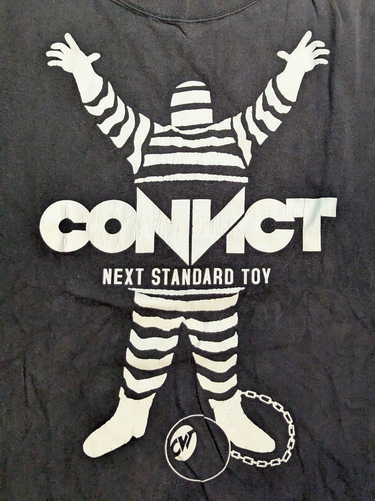 コンビクト「CONVICT」Tシャツ