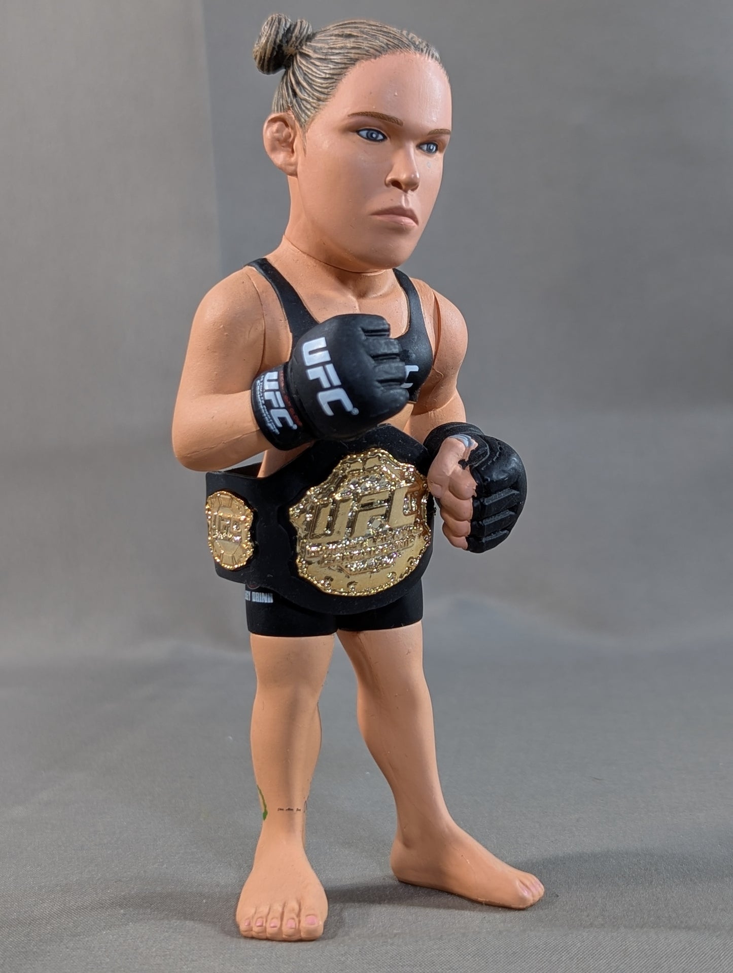 Ronda Rousey (Belt: ROUND 5, 6 inches)