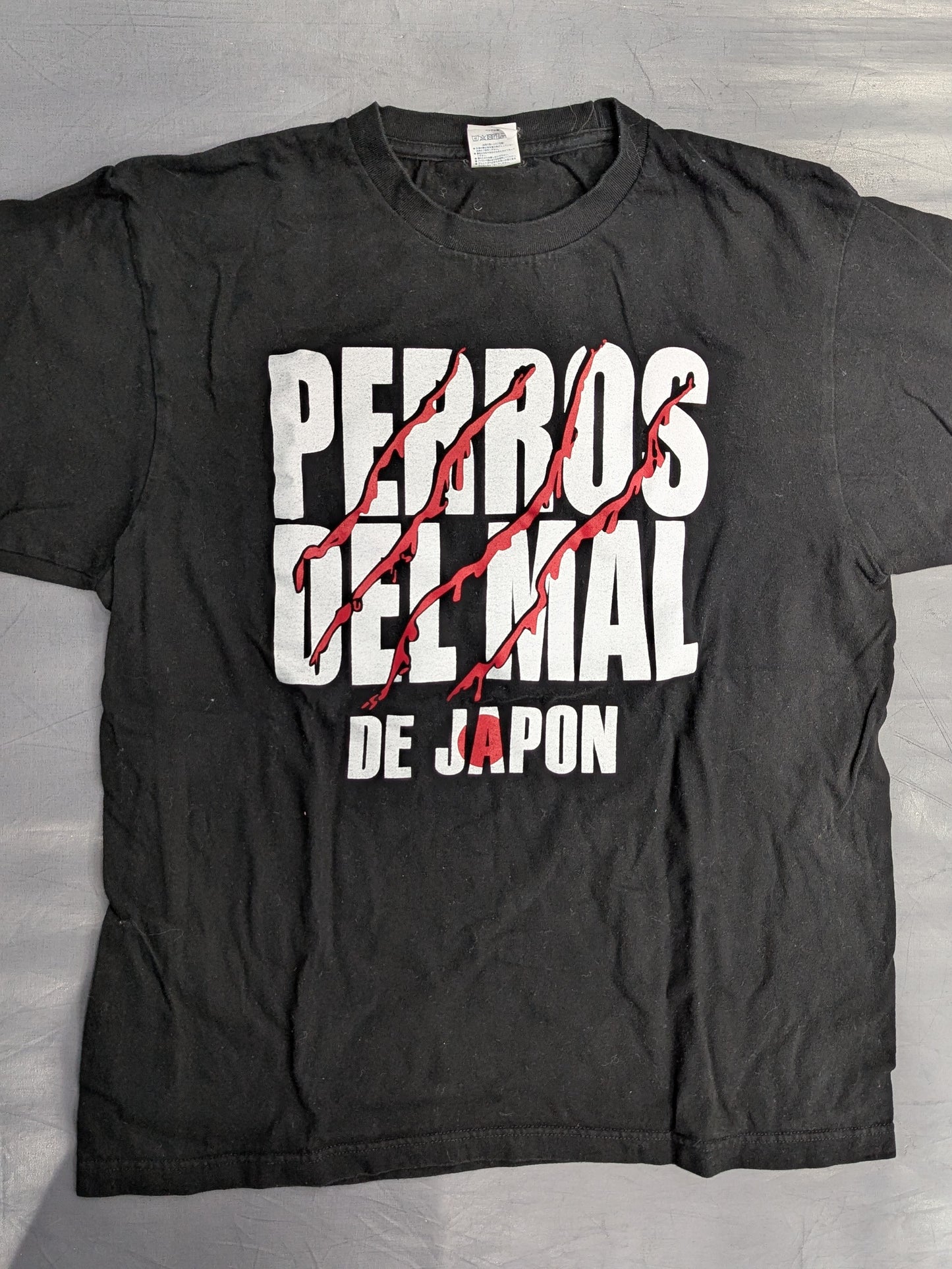 PERROS DEL MAL DE JAPON T-shirt