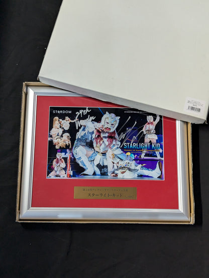 ★ Wonder's first crown ★ STARLIGHT KID  hand signed autograph Photo frame