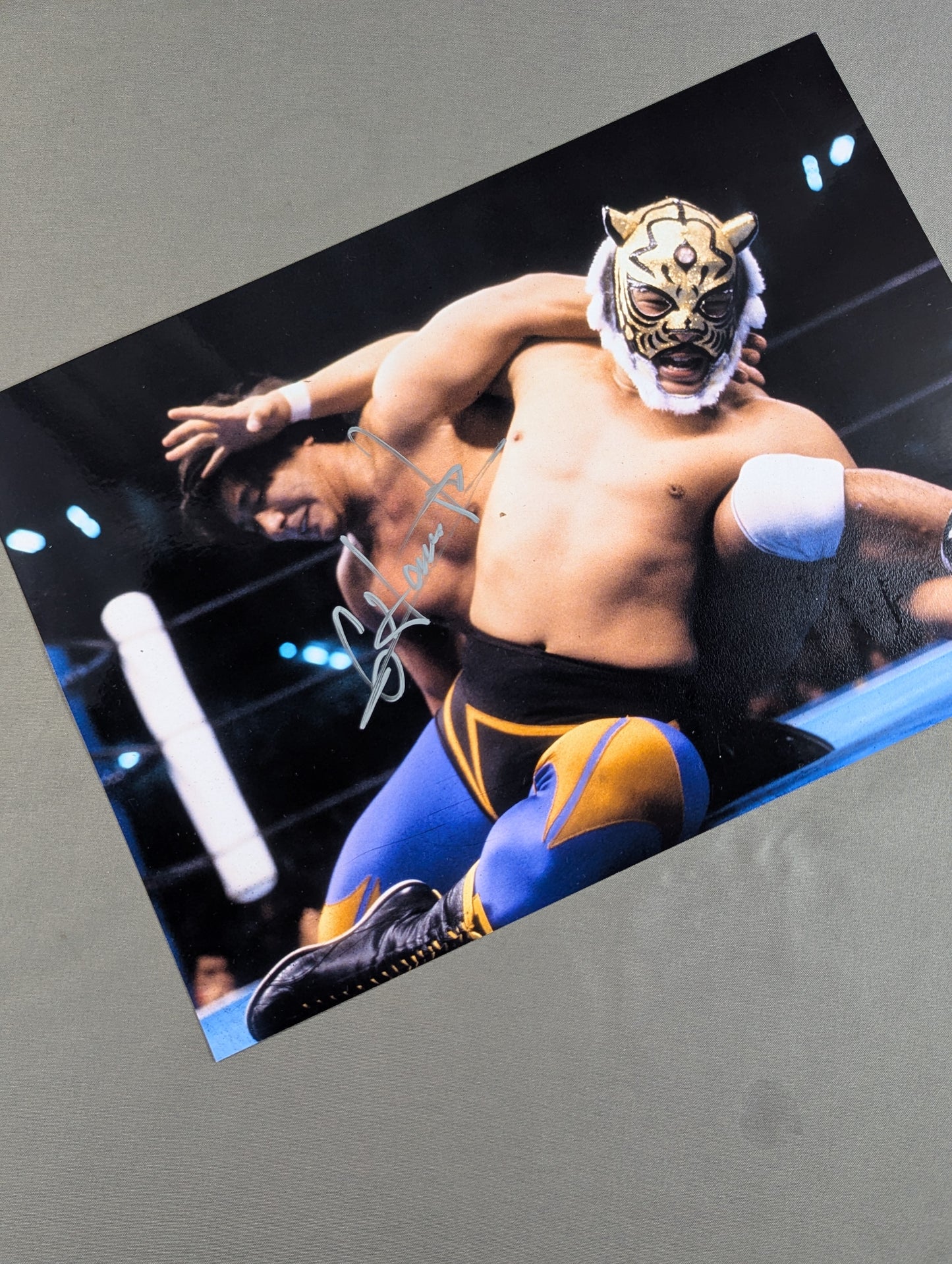 Gran Hamada  hand signed autograph Pro-Photo (2)