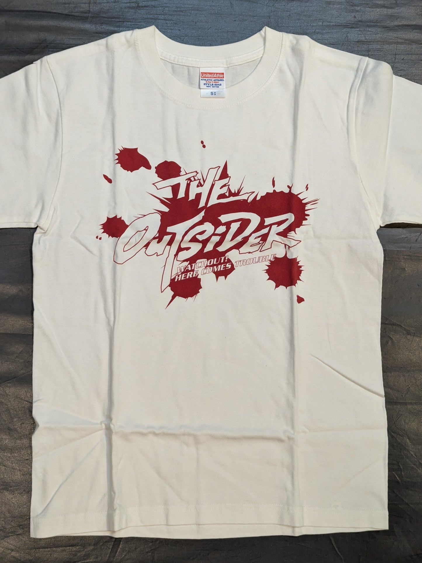 THE OUTSIDER「WATCHOUT! HERE COMES TROUBLE」Tシャツ③(ホワイト)