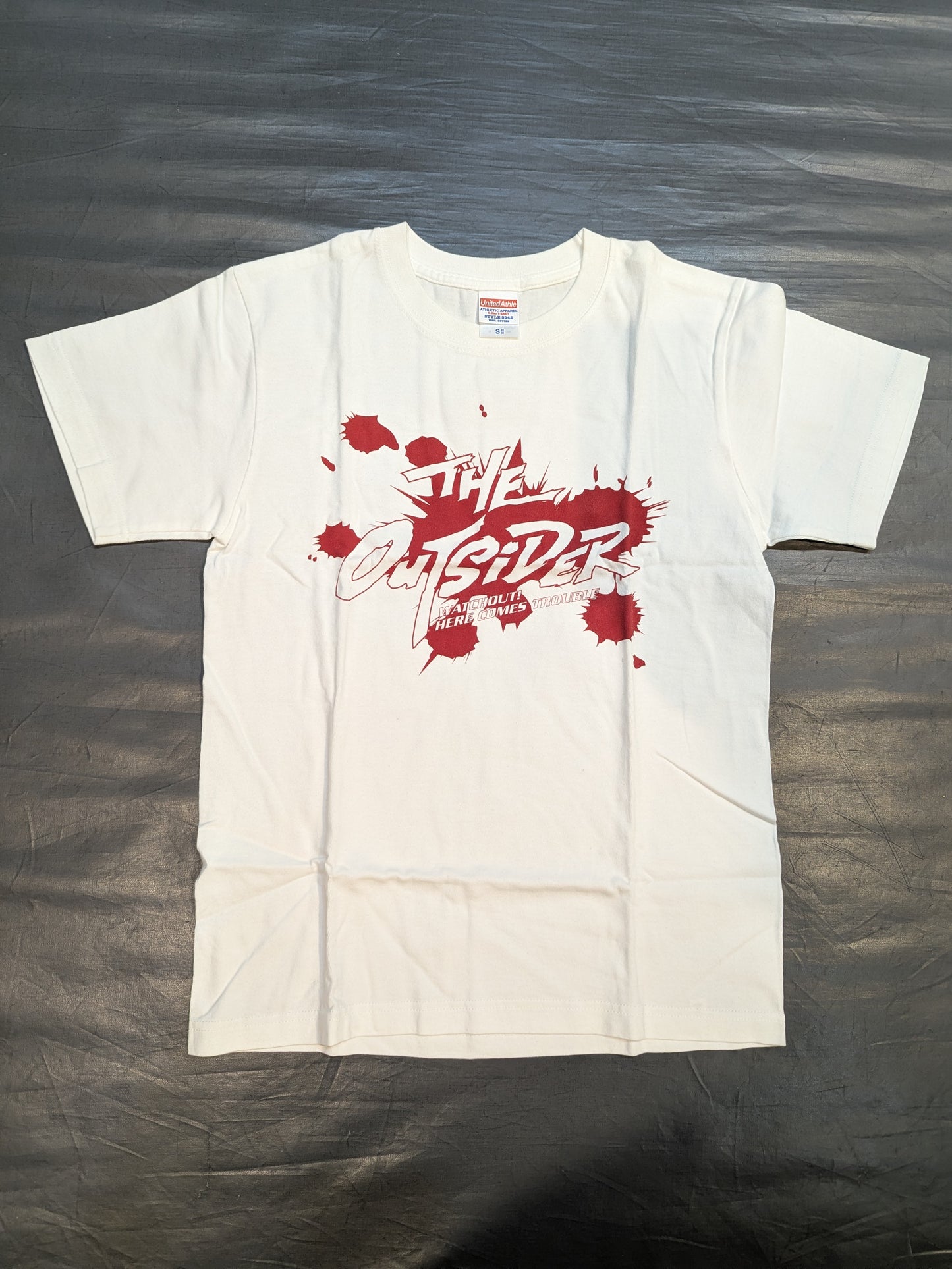 THE OUTSIDER「WATCHOUT! HERE COMES TROUBLE」Tシャツ③(ホワイト)
