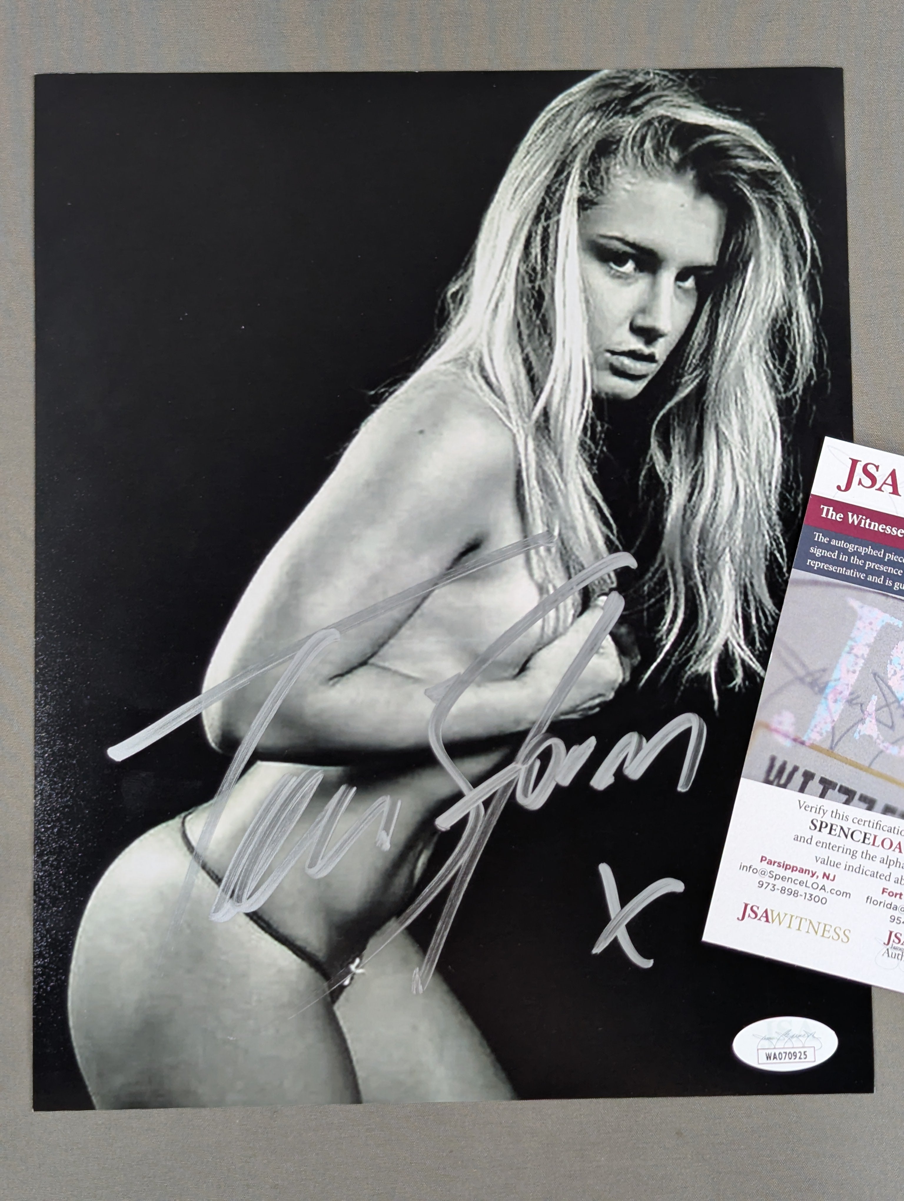 ゲリー・ボーネル非売品絵画 直筆サイン入り ☆JSA☆ トニー・ストーム 直筆サイン入りポートレート – 闘道館