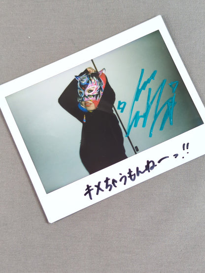 STARLIGHT KID  hand signed autograph  Cheki (G-3)